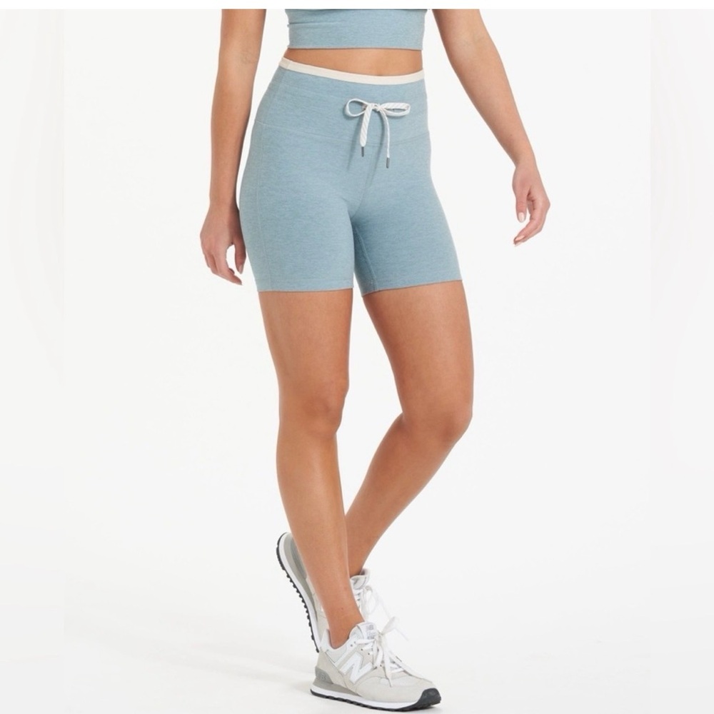 Vuori Blue and Cream Leggings shorts